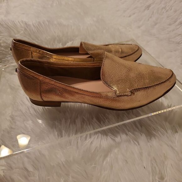 KateSpade size 5 1/2 rose gold loafers leather upper and soles! GUC, send offer - Picture 2 of 10